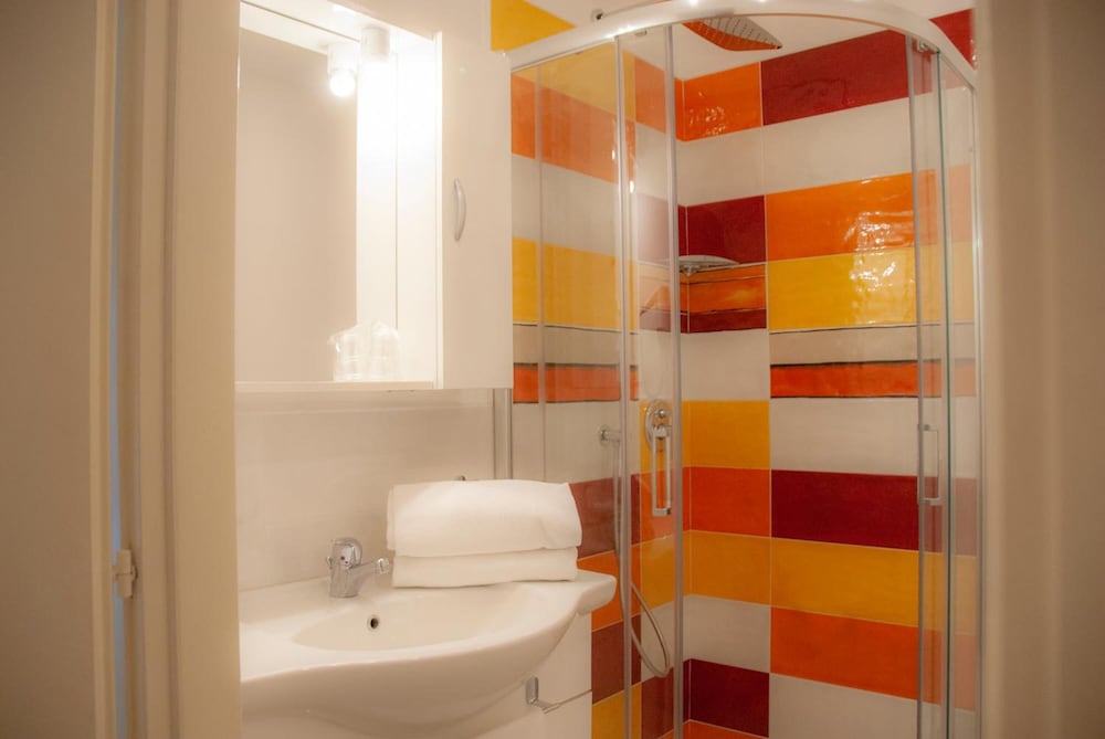 Sorrento Comfort Rooms 21/22