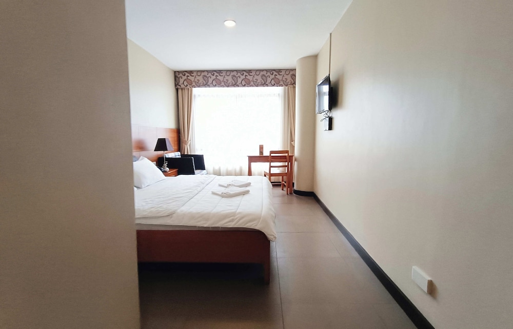 Fuente Oro Business Suites 50/68