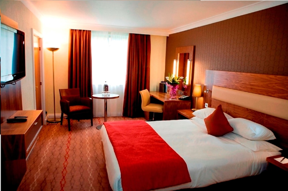 DOUBLETREE BY HILTON BRISTOL NORTH 20/47