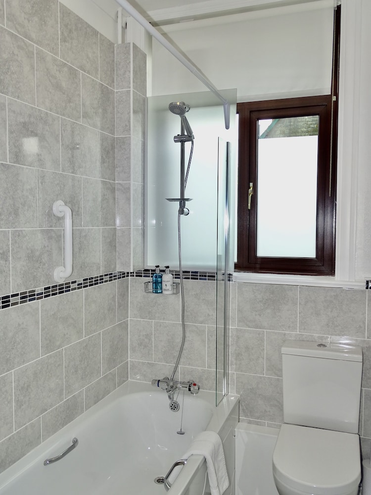 Exmoor House - Guest House 49/50