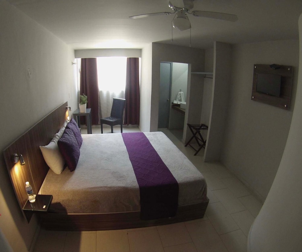 Hotel Fg 6/24