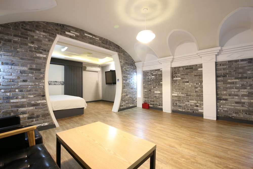Instar Hotel Yangsan 31/55