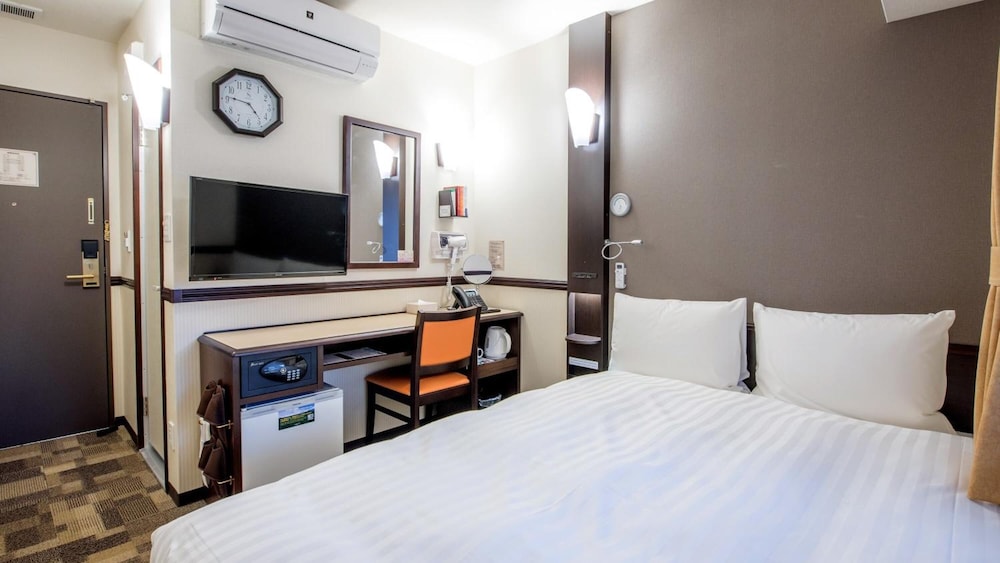 Haneda Inn 5/50