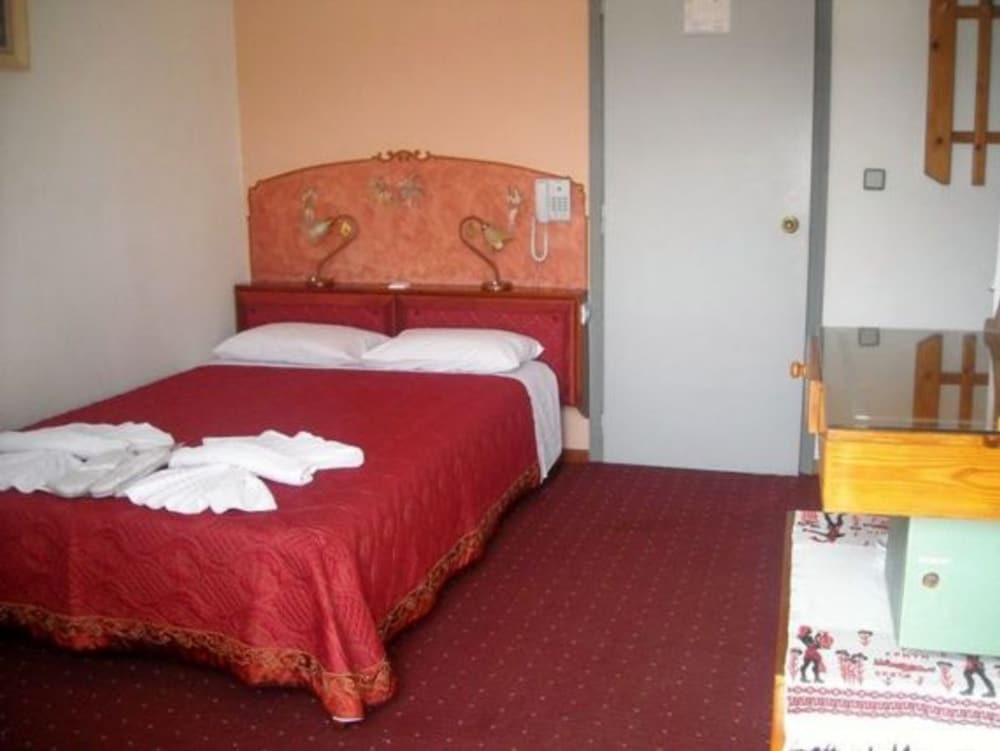 Sun City Apartments 30/50