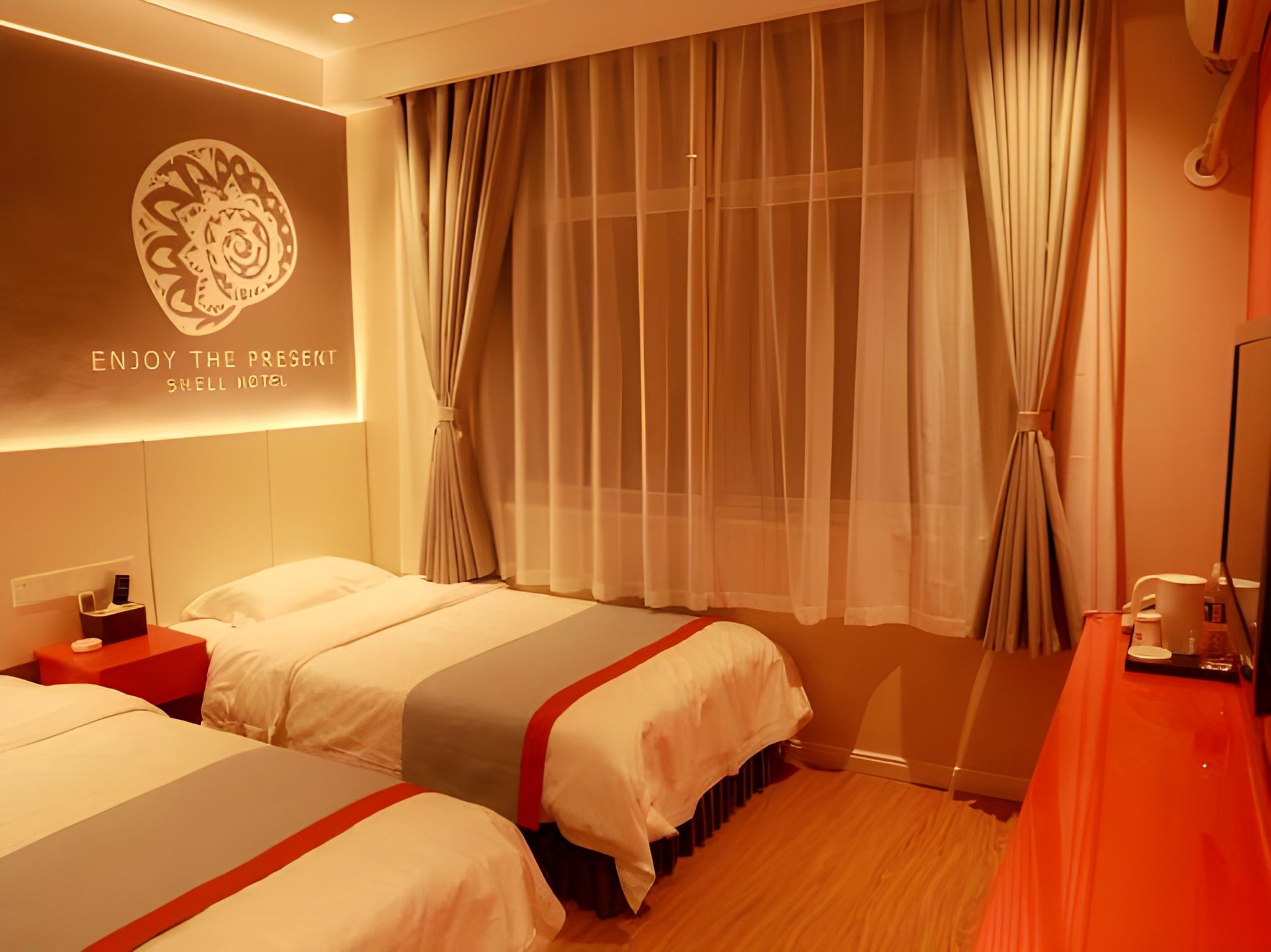 Shell Hebi Qi County Qi River Road Hotel 28/44