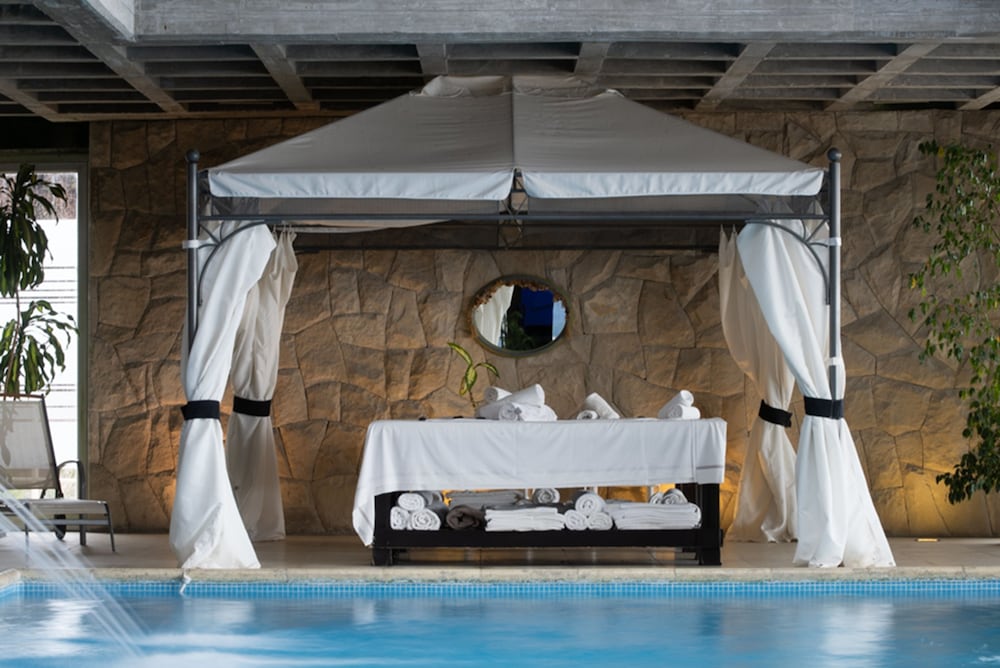 Cacique Inacayal Lake & Spa Hotel 27/50