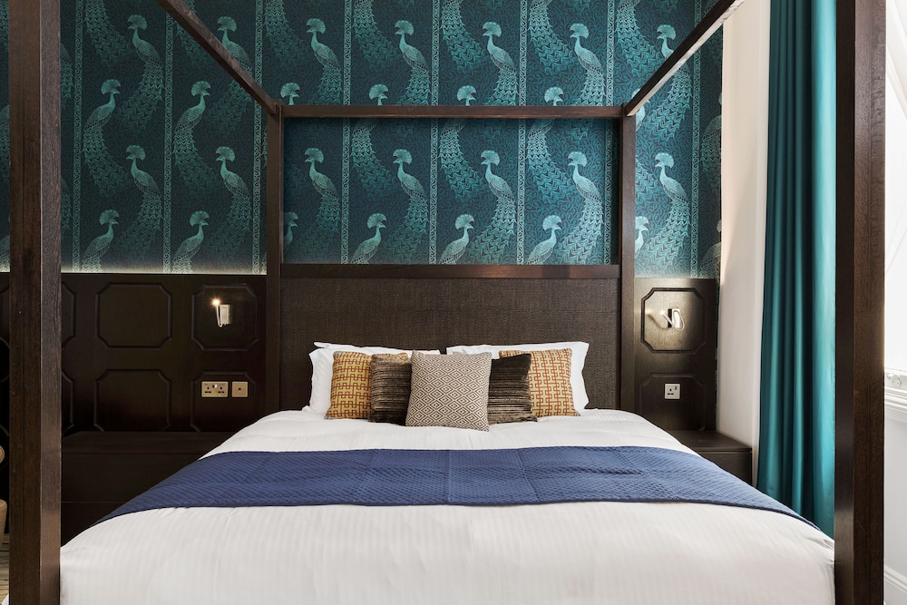 Commodore Hotel London 19/55