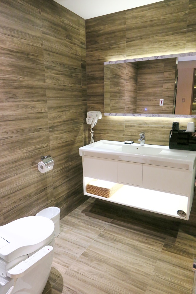 Gogo Hotel 5/56