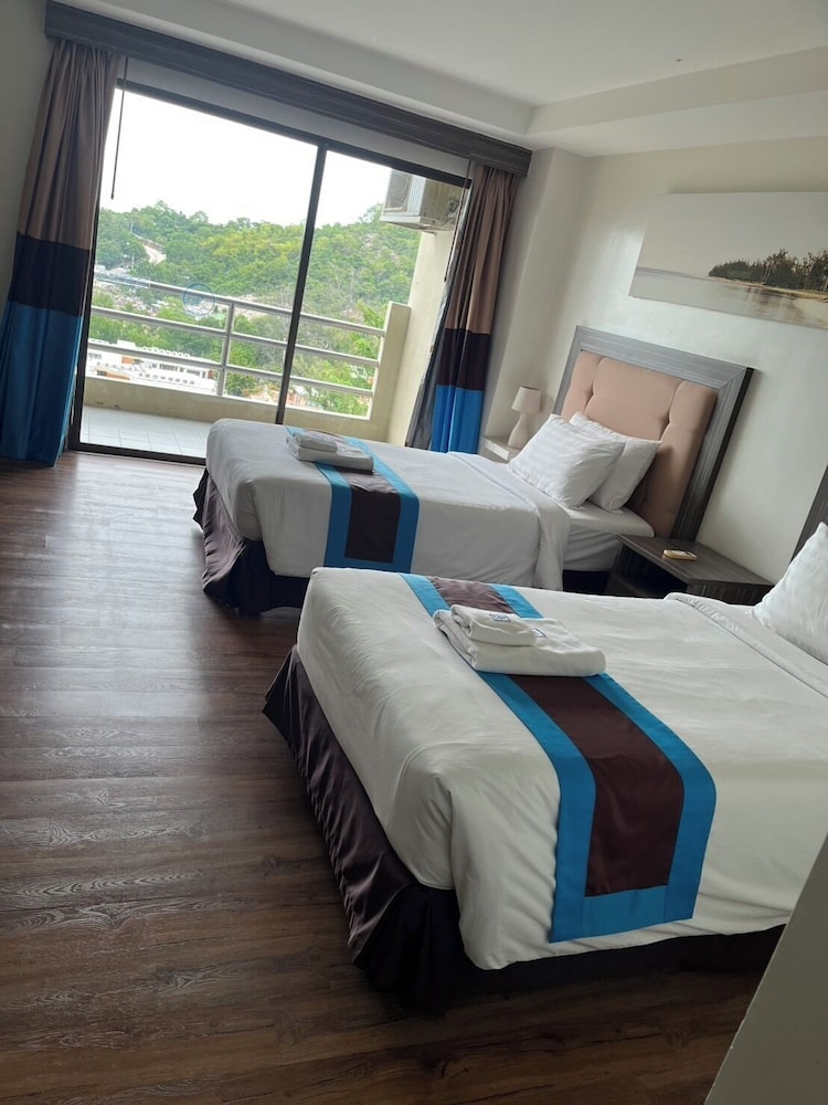 Hua Hin Blue Wave Resort 6/30