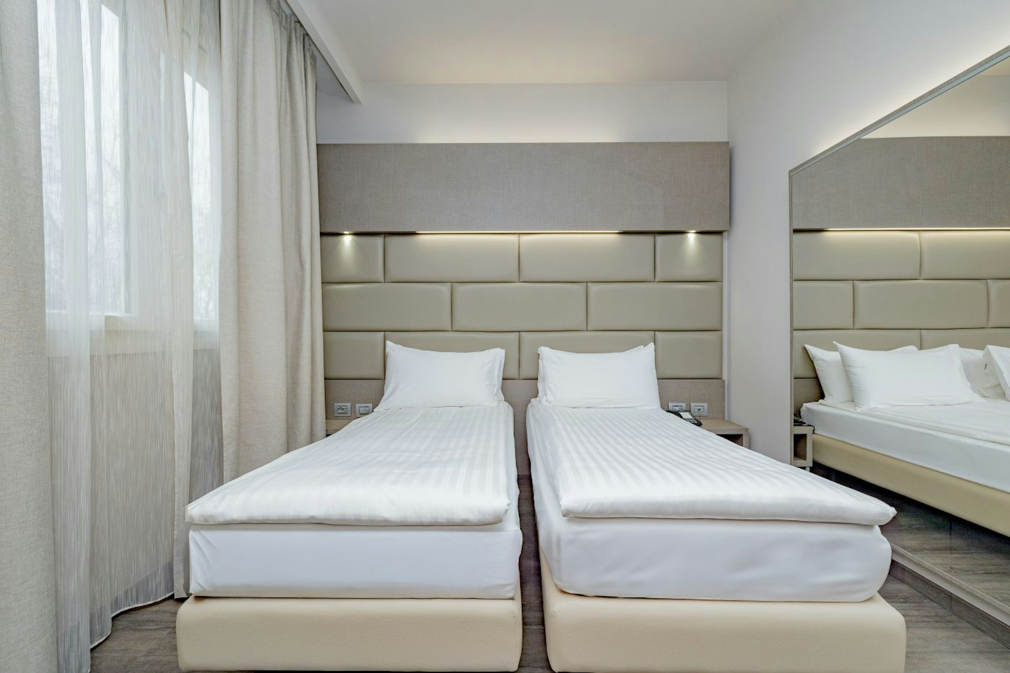 Just Hotel Saronno 12/28