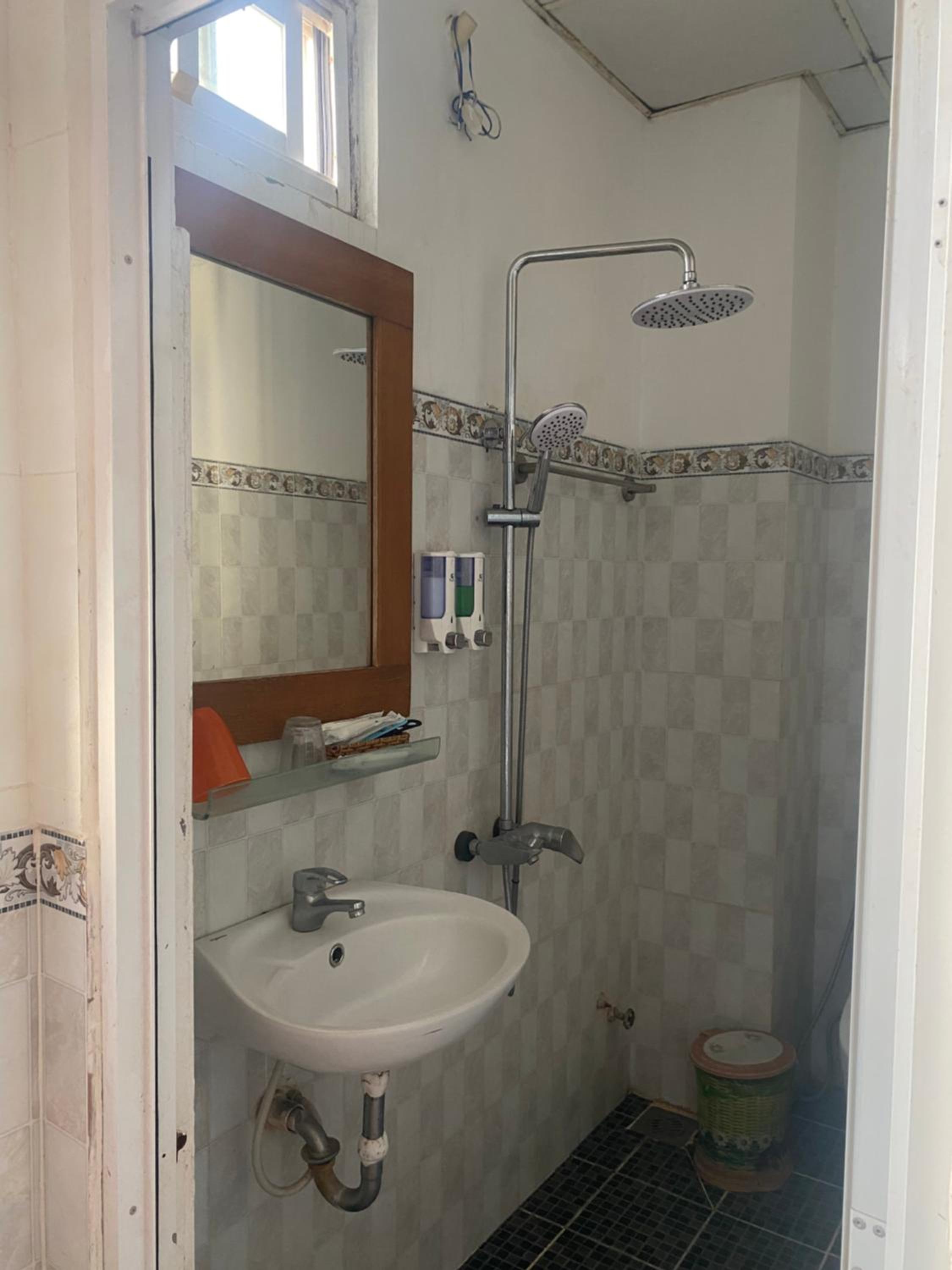 Hoang Linh Hotel 32/33