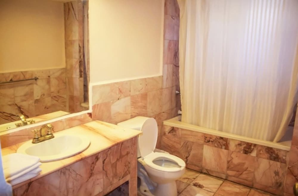 Hotel Posada del Sol Inn 23/58
