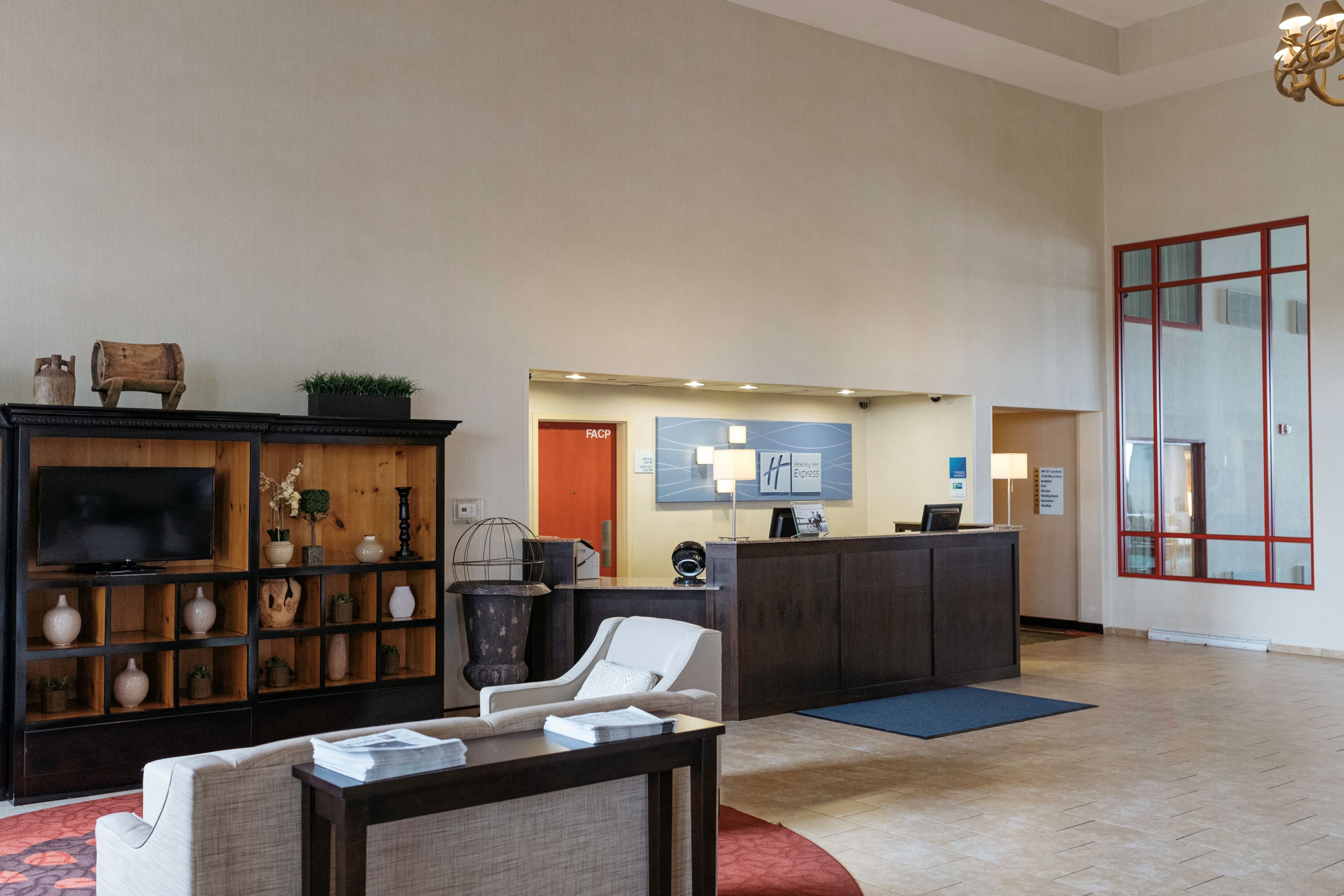Holiday Inn Express Hotel And Suites Olathe North 3/52