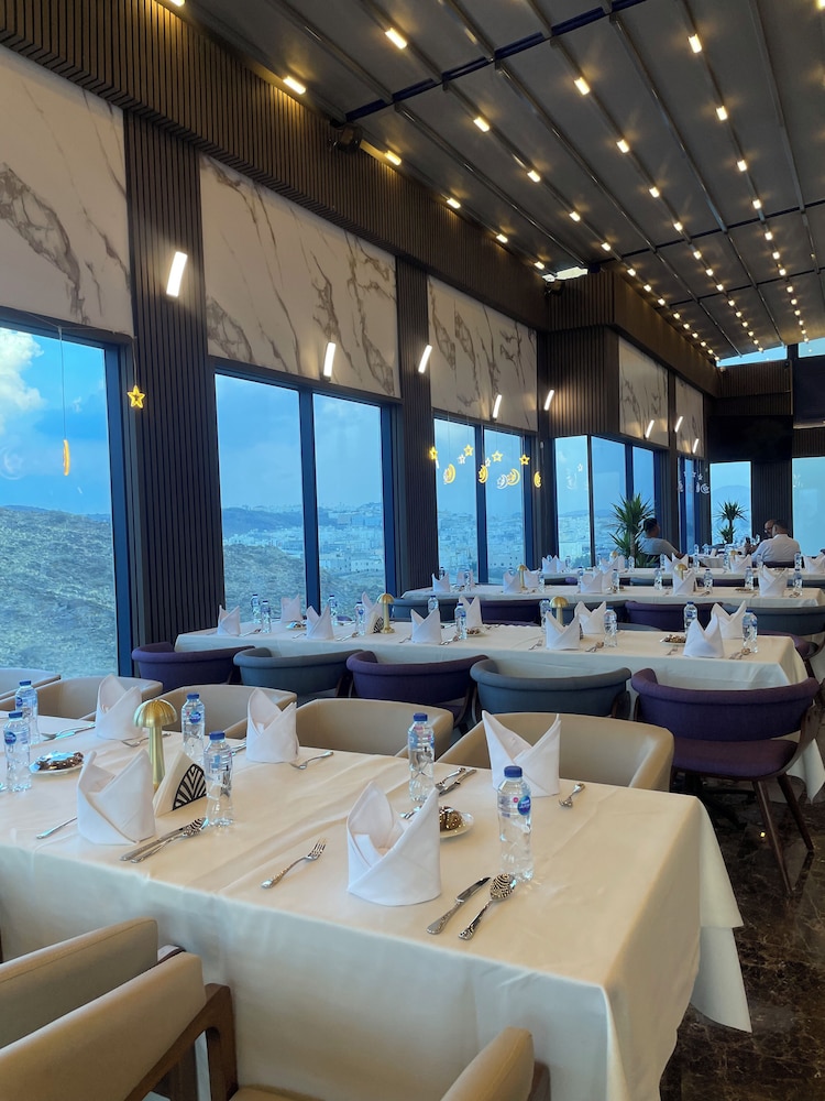 فندق سويس انترناشيونال الطائف(Swiss International Taif Hotel) 46/54