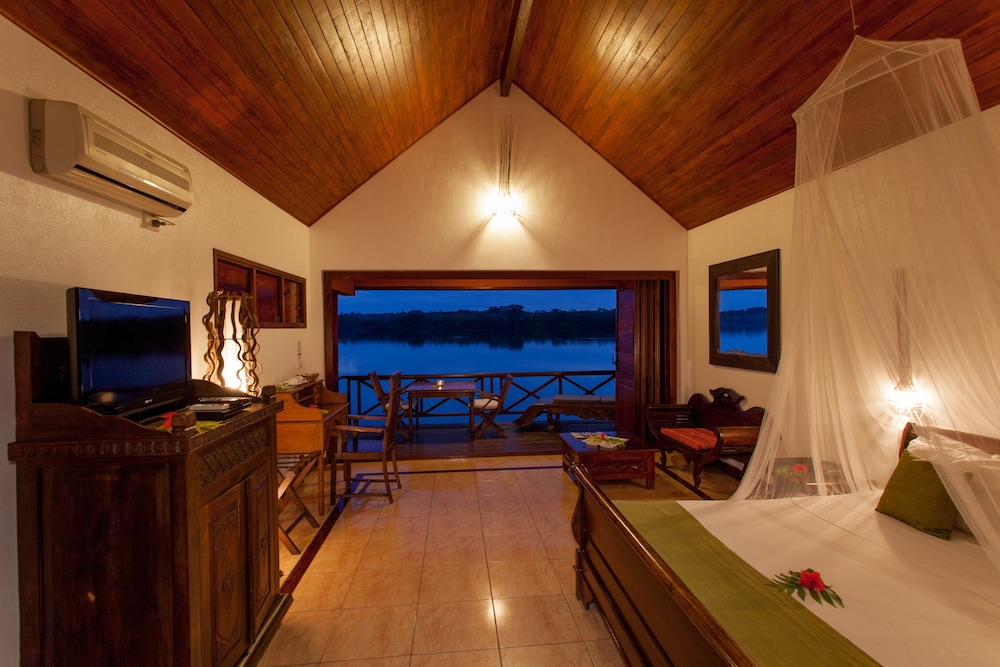 Sunset Bungalows 32/54