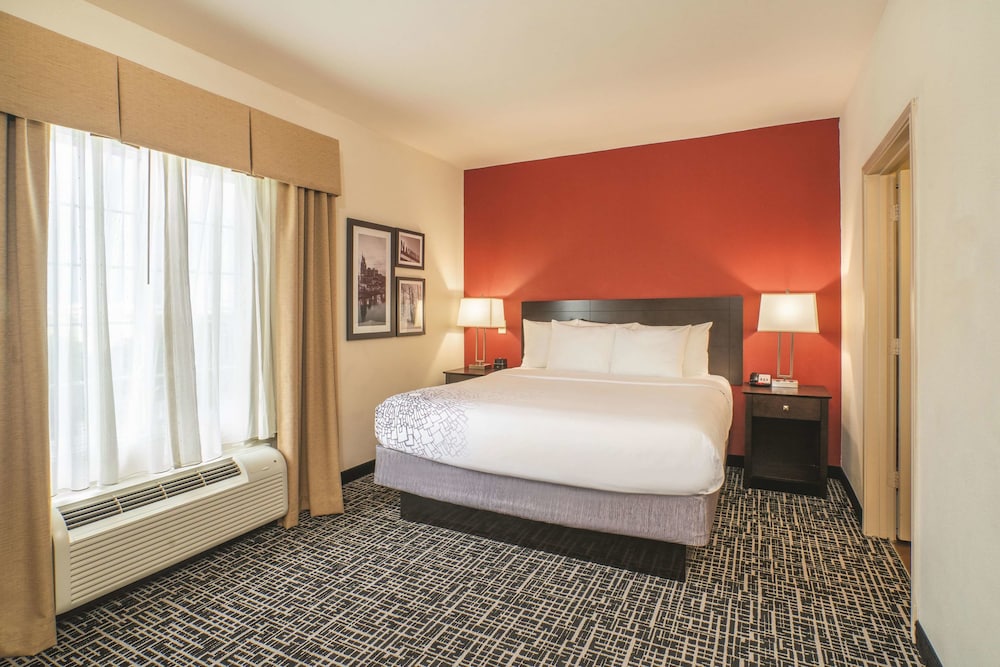 La Quinta Inn Suites Smyrna 12/45