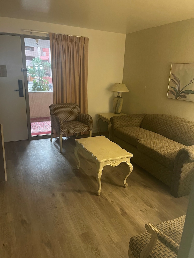Ramada by Wyndham Viscount Suites Tucson East 21/38