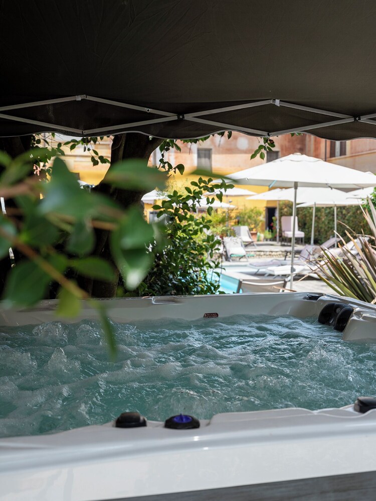Hotel Tenimento Al Castello 44/50