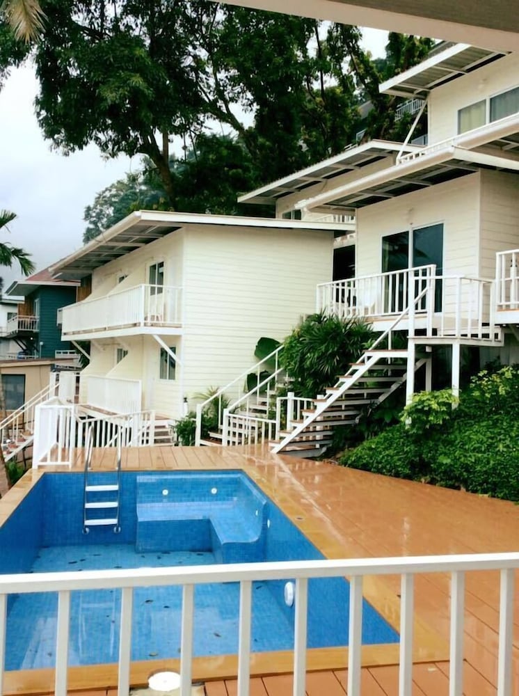 HOTEL UPHILL COTTAGE 8/30