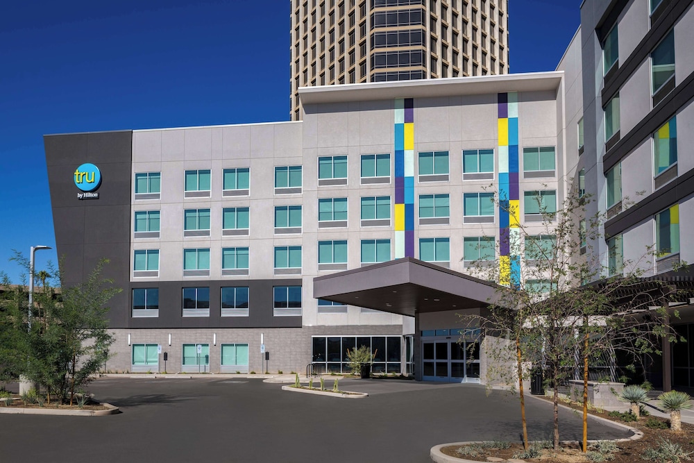Tru by Hilton Phoenix Midtown photo4