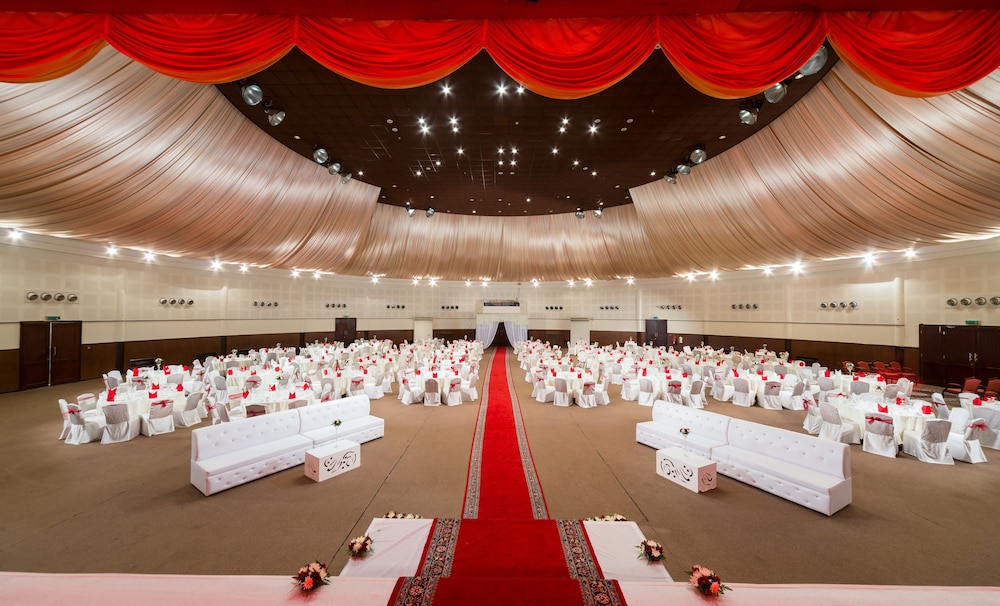 AL FALAJ HOTEL 52/60