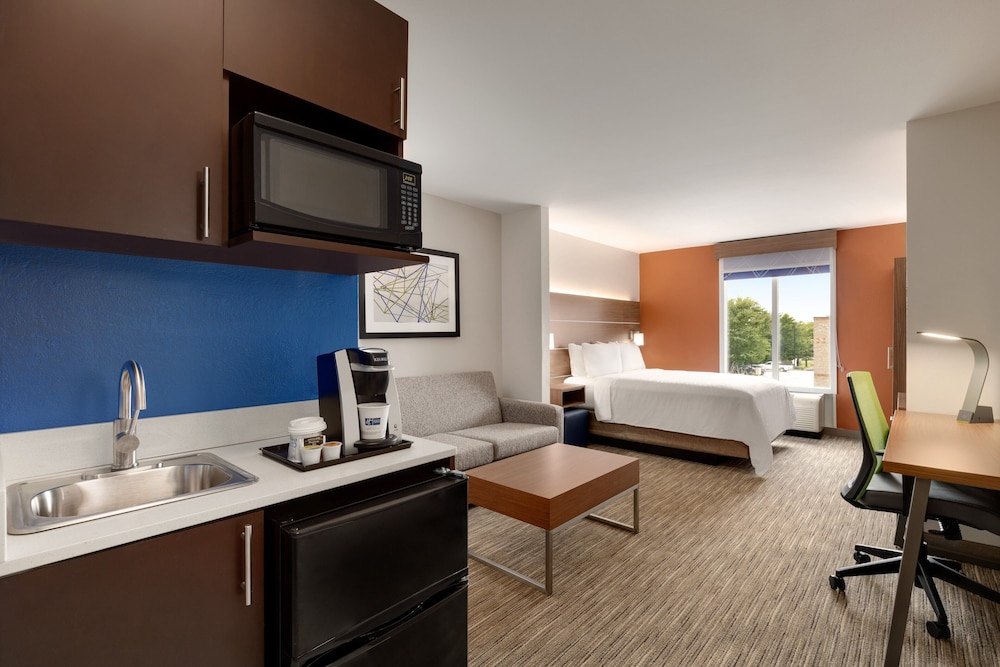 Holiday Inn Express Hotel Suites Opelika Auburn 35/71
