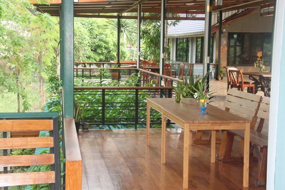 Baan Alisa Bed And Breakfast 10/50