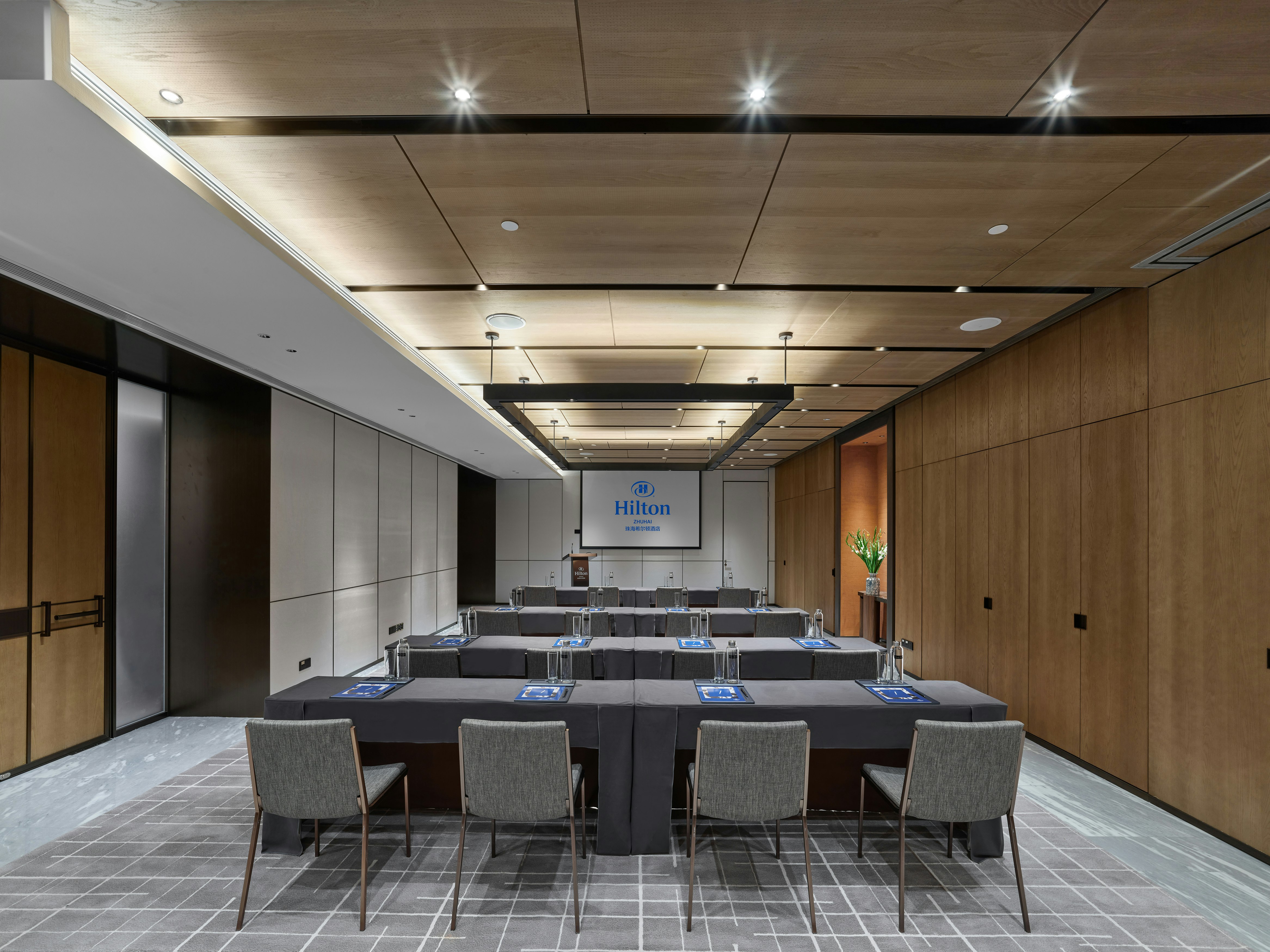 Hilton Zhuhai 36/49