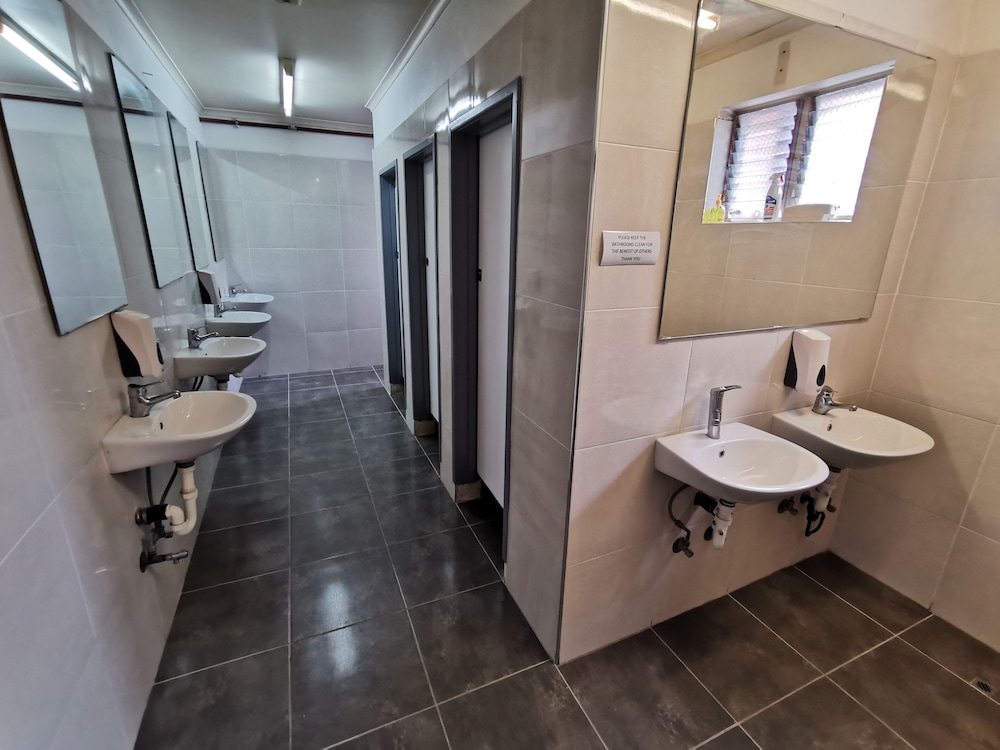 CITY CENTRE BUDGET HOTEL 14/35