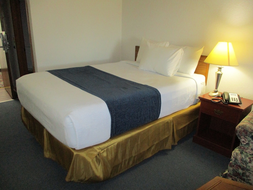 Travelodge By Wyndham Redwood Falls 9/30