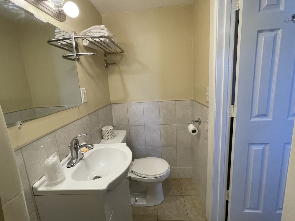 Anchor Motel 100/100
