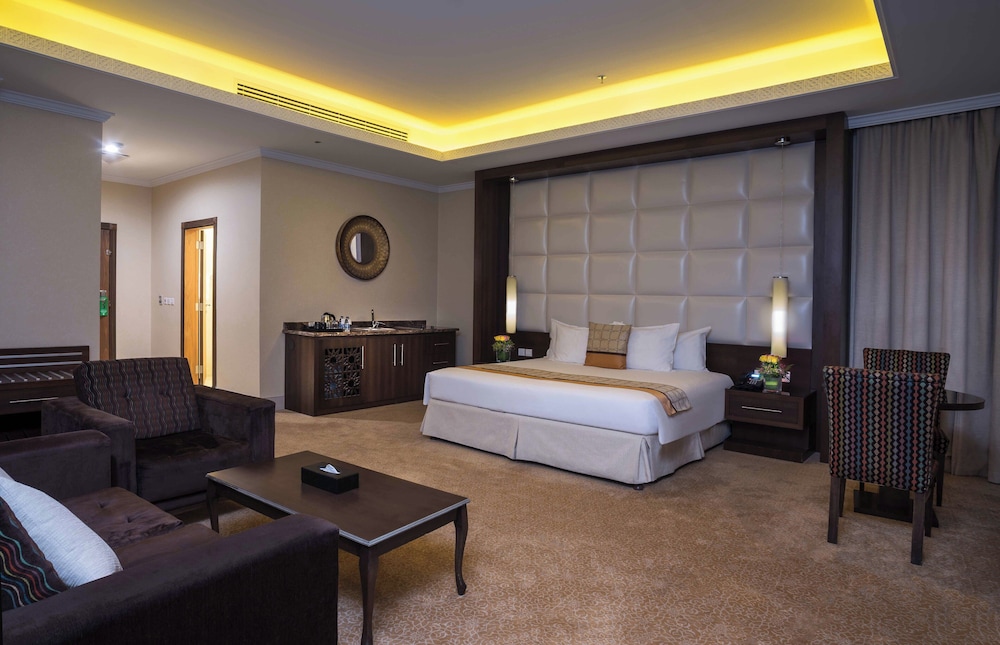 غرفة تنفيذية بسرير كينج