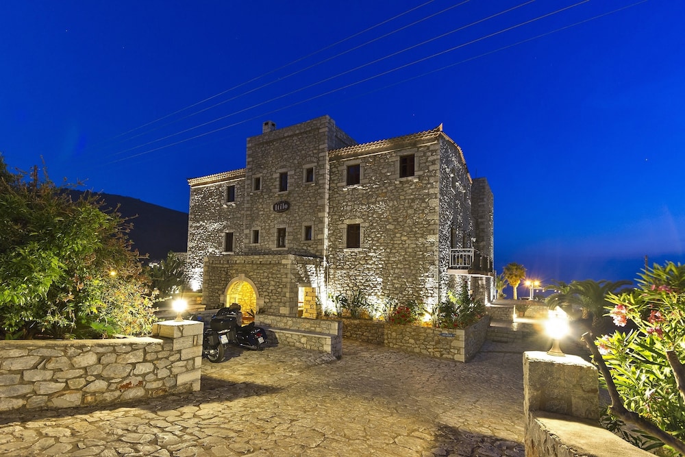 ITILO TRADITIONAL HOTEL 3/68