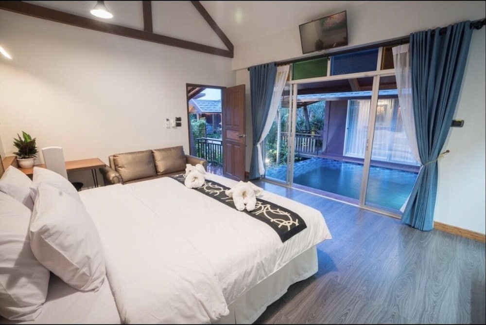 IP Plus Pool Villa Pattaya 8/50