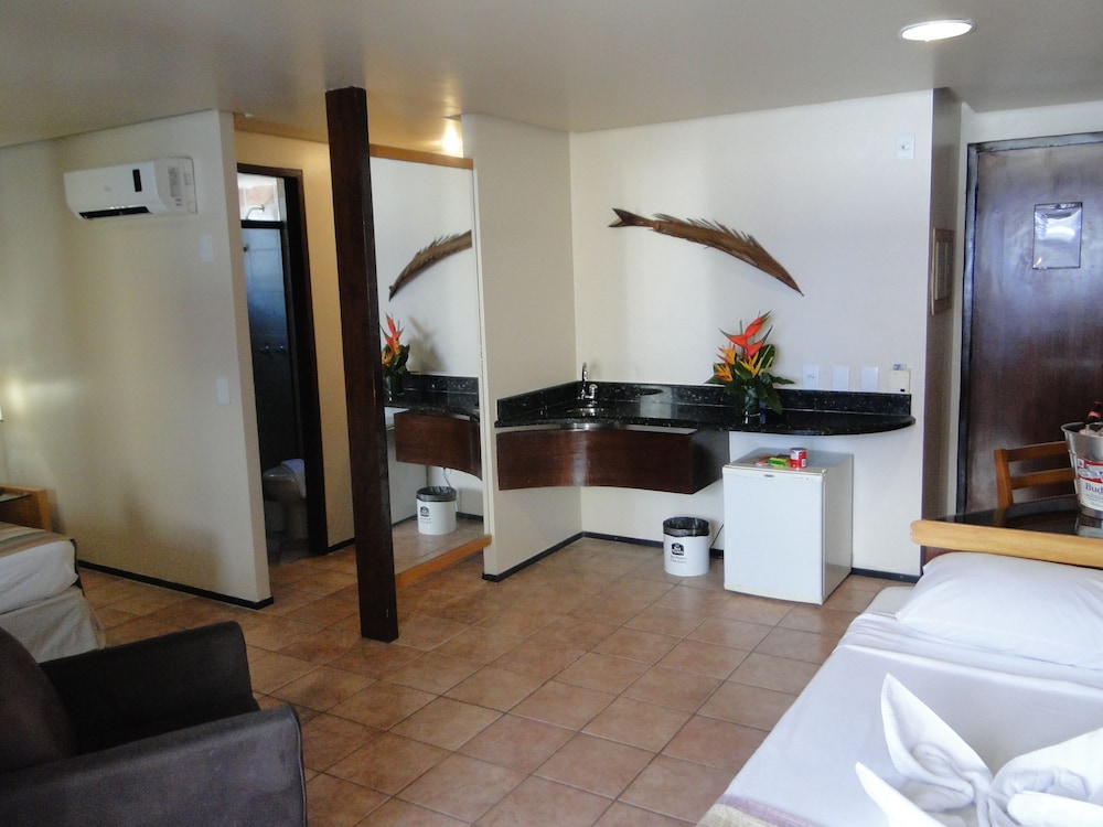 Plaza Praia Suites 61/75