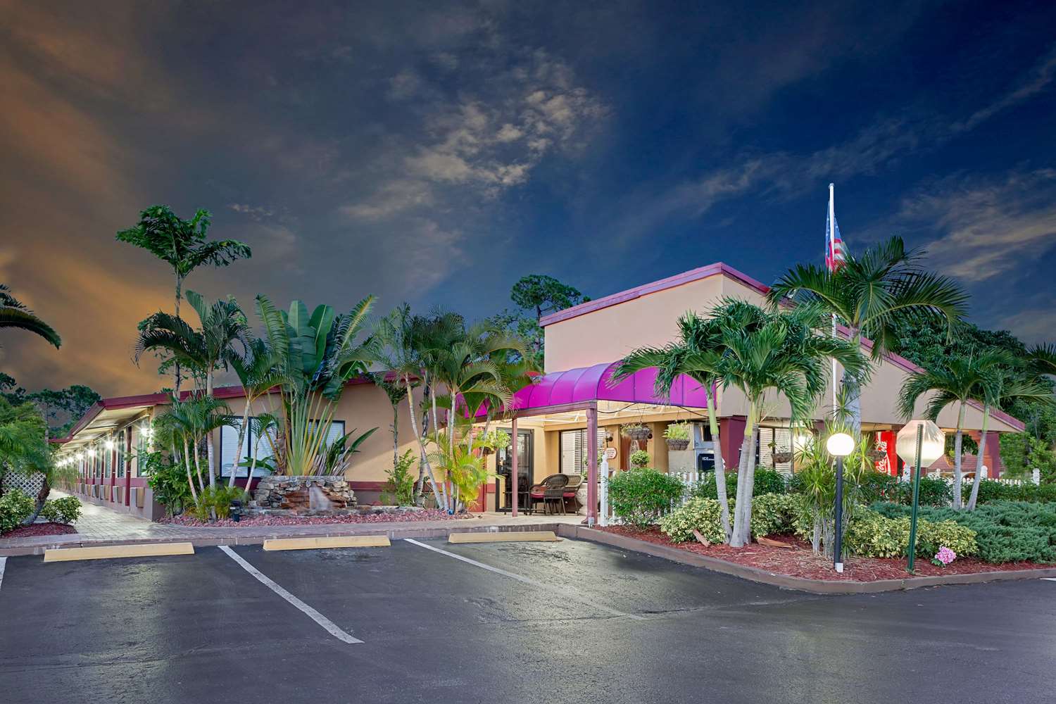 Knights Inn Port Charlotte 7/10