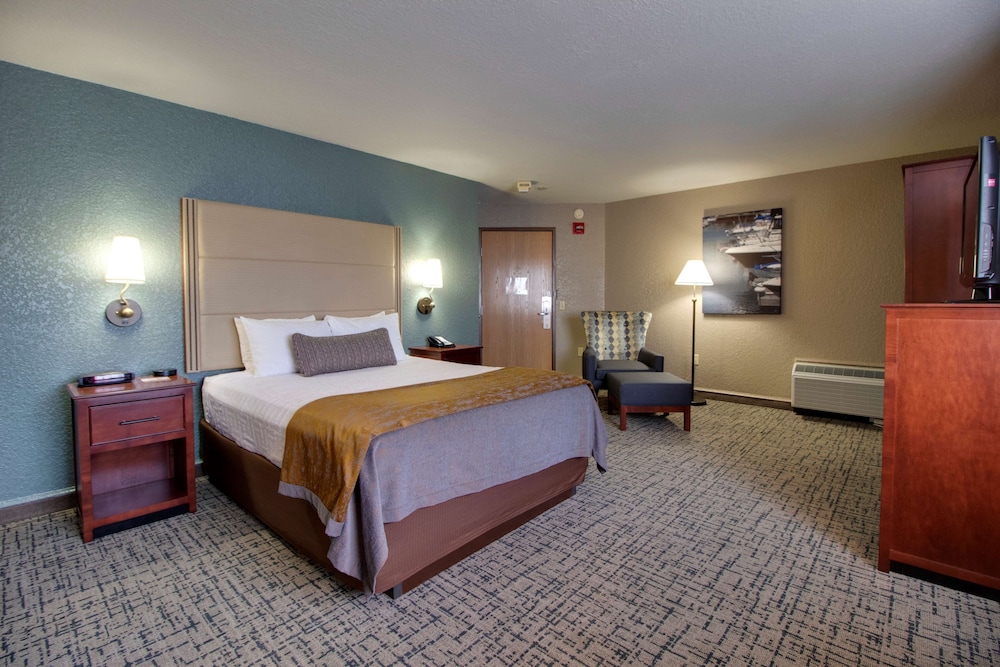 Best Western Harbour Pointe Lakefront 16/37