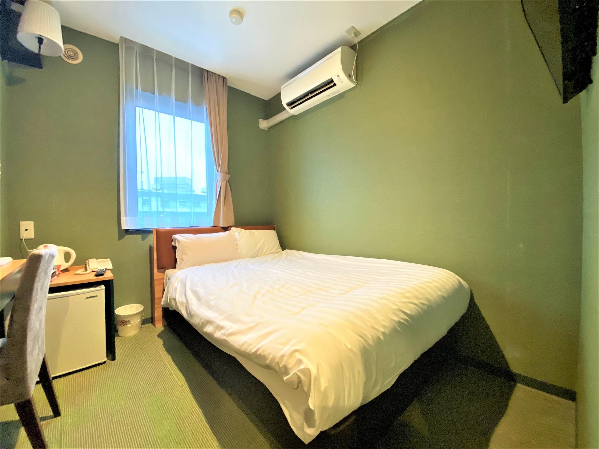 Semi Room, Standard, Semi Double Bed