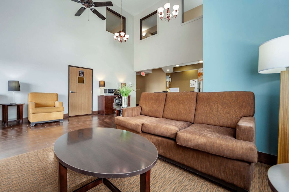 Sleep Inn & Suites Hays I-70 38/59