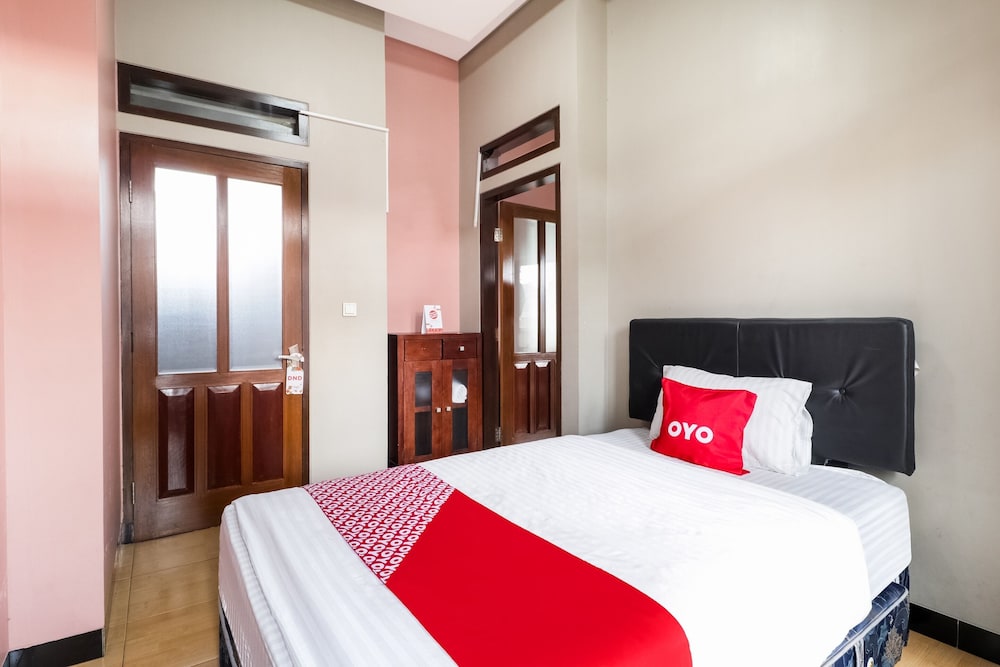 OYO 90026 Guest House Teras Waruga Syariah 6/22