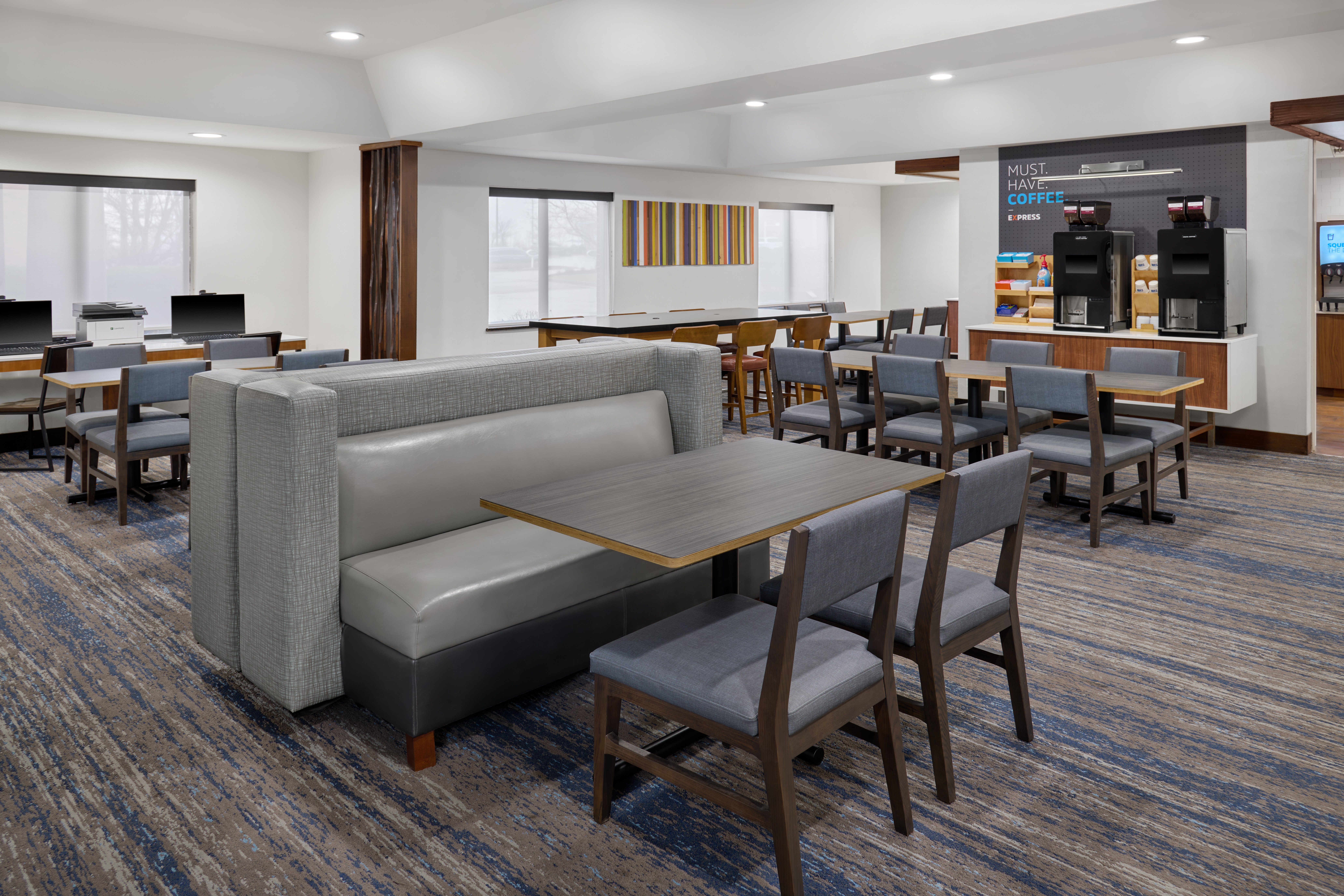 Holiday Inn Express Kansas City - At The Legends 44/60