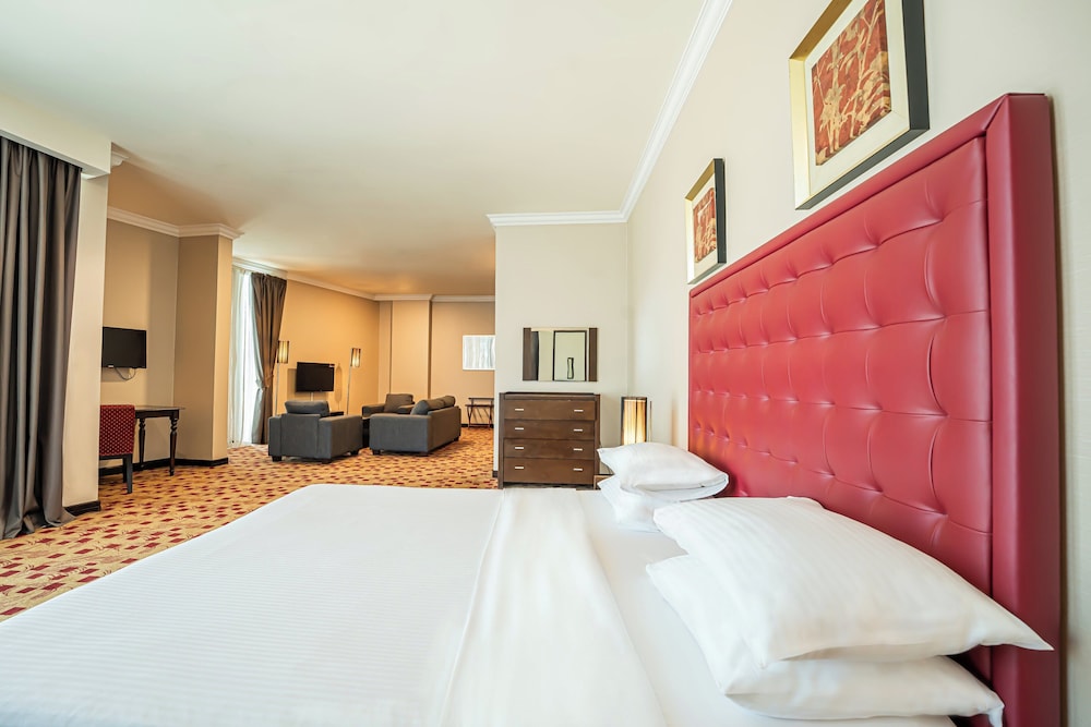 Executive Suite with One King Bed