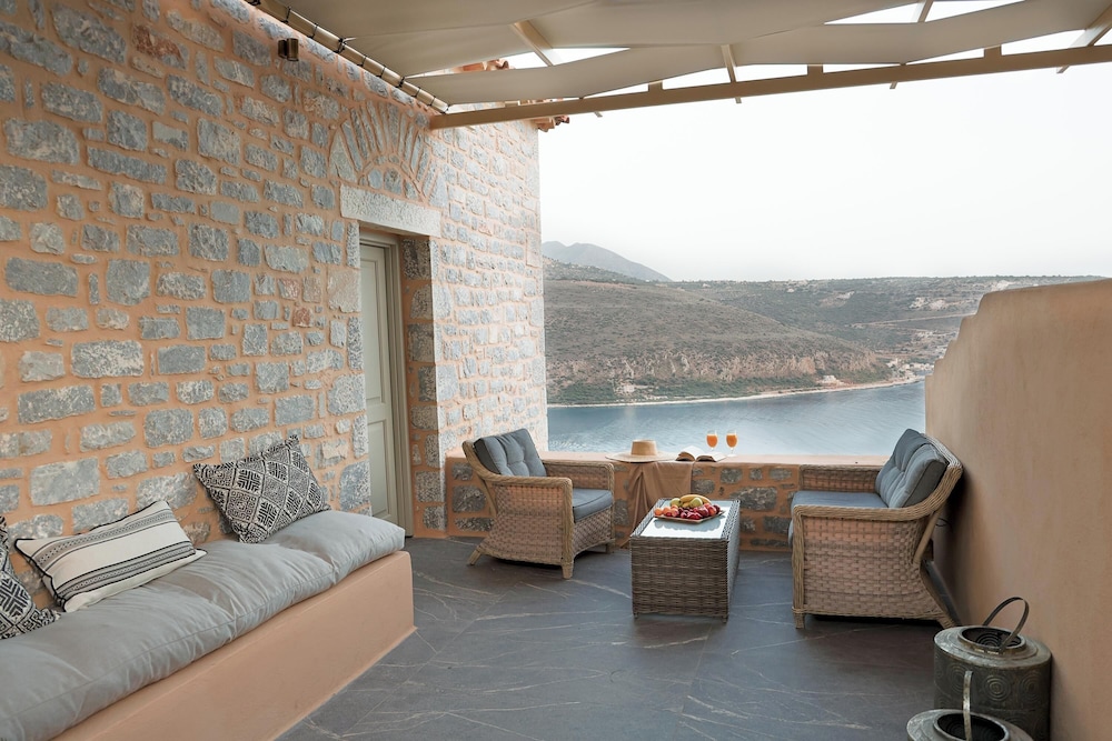 Akrolithi Guesthouse 20/63