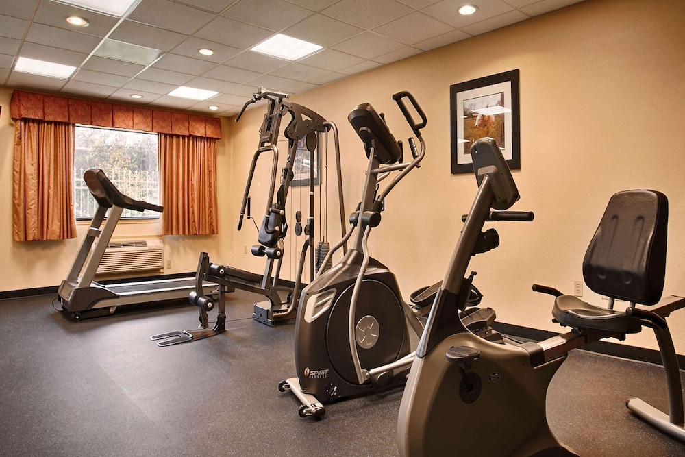 Days Inn & Suites by Wyndham Sam Houston Tollway 25/50