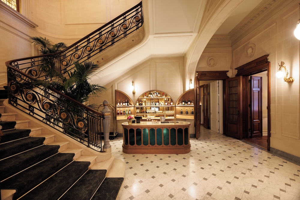 Hotel Fleur de Ville 11/65