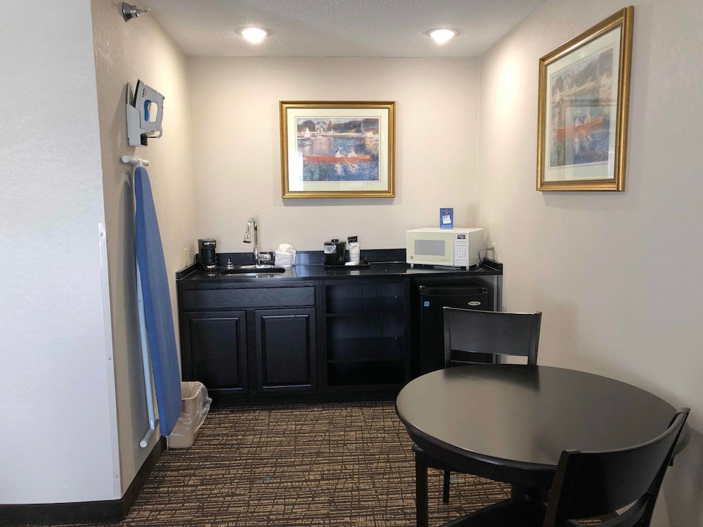 Baymont by Wyndham Washington 7/45