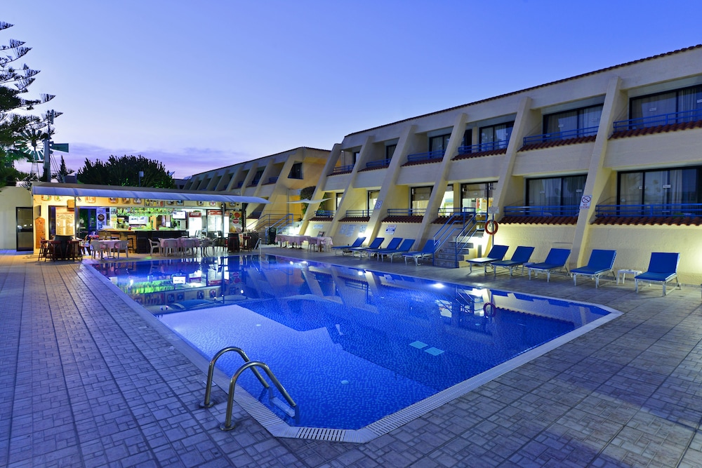 Napa Prince Hotel Apartments 18/50