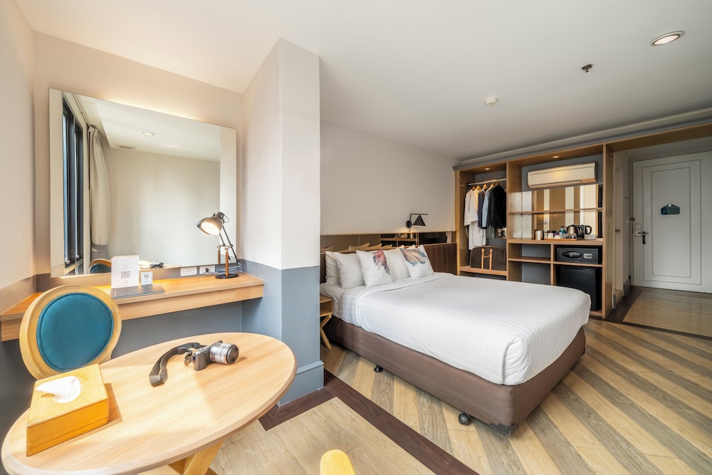 Explorer, Superior, Queen Bed، Vince Hotel Bangkok Pratunam 4/8