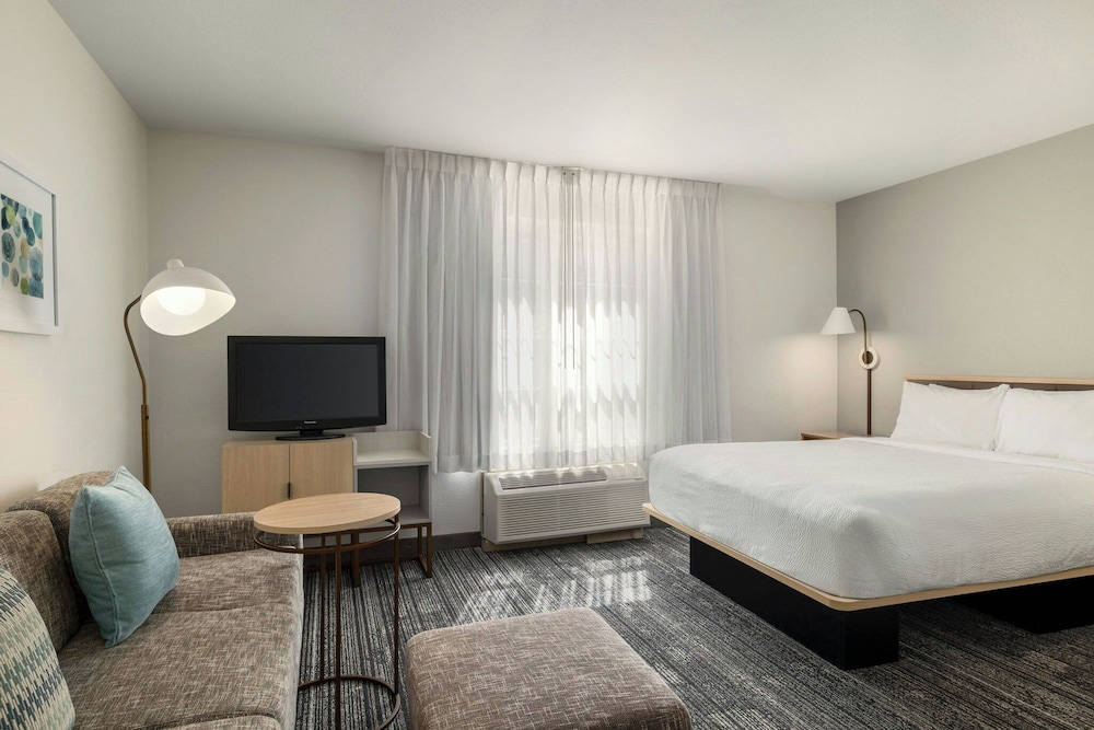 Towneplace Suites By Marriott Detroit Dearborn 8/33