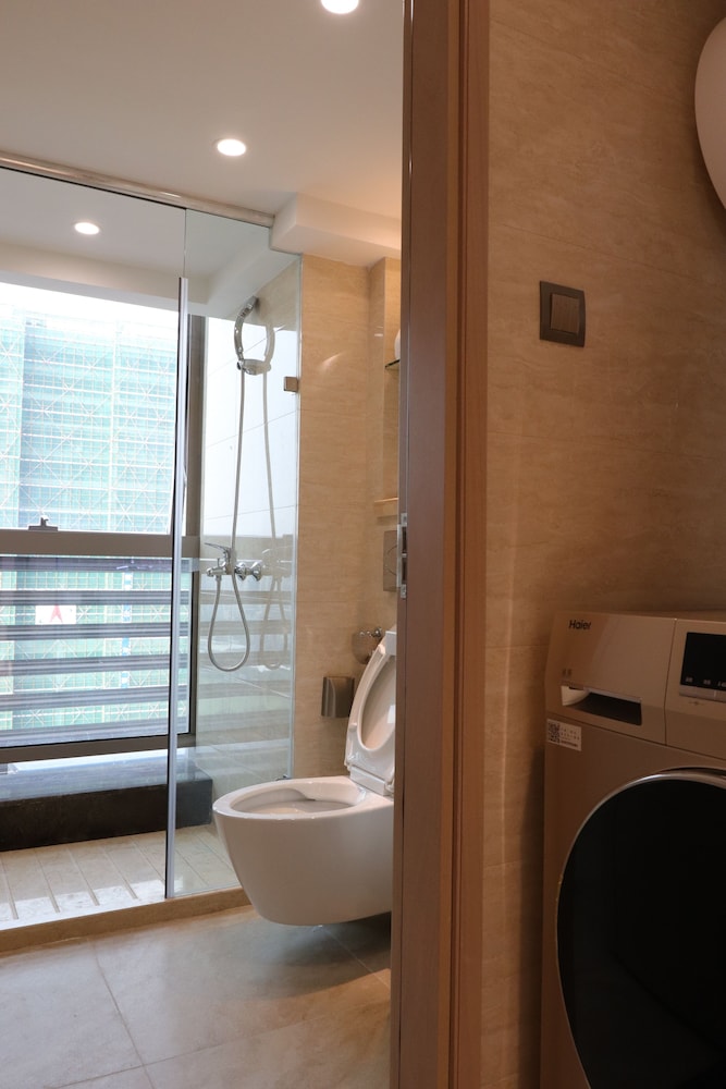 Royal Star Apartment Central City Branch 50/50